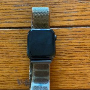 Apple watch 44mm. Barely used. It was returned because the buyer found another!